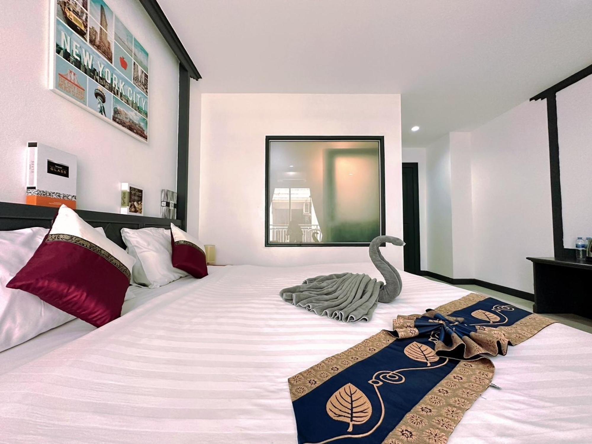 Hotel Baya Phuket Patong Værelse billede
