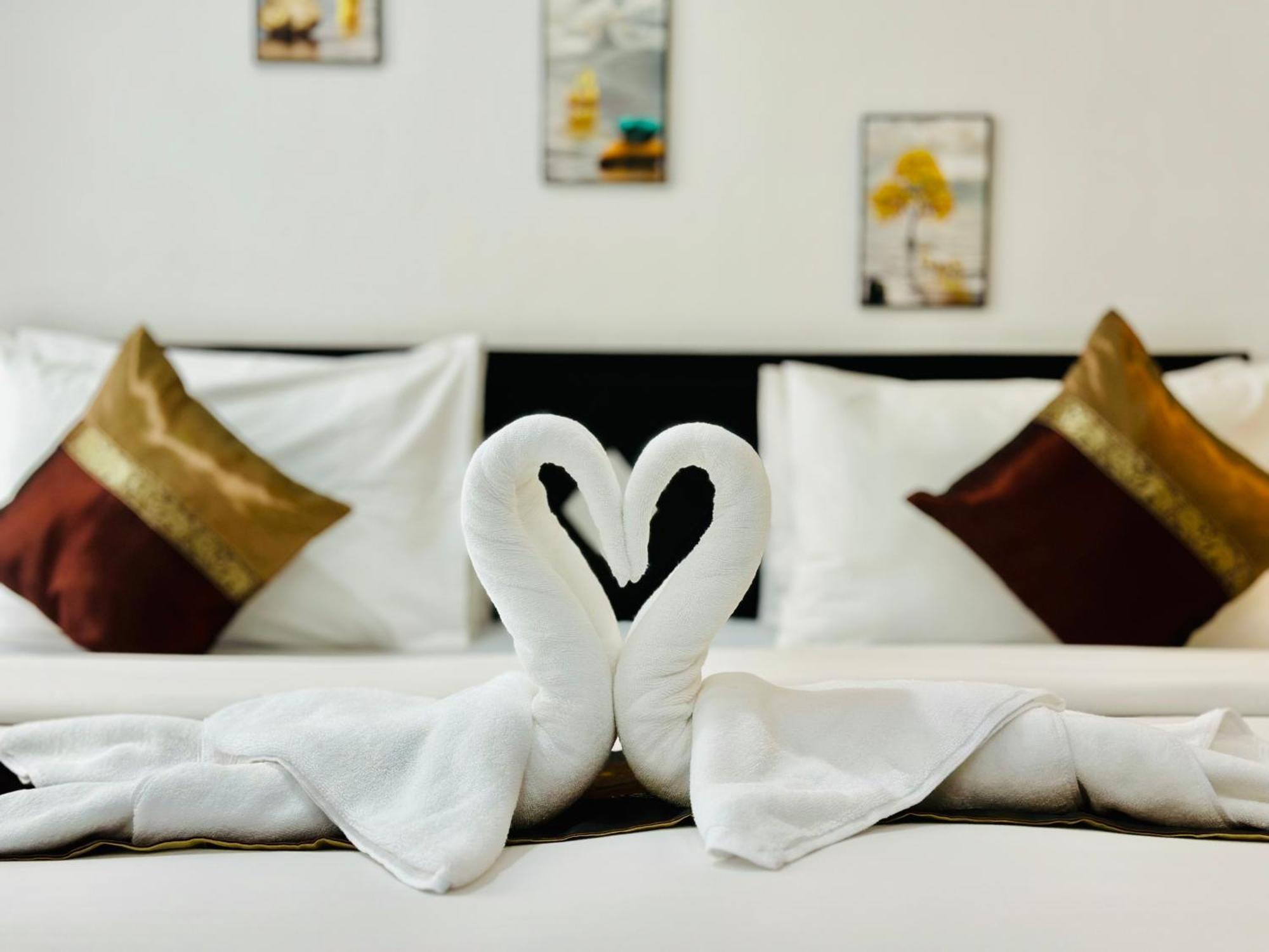 Hotel Baya Phuket Patong Eksteriør billede
