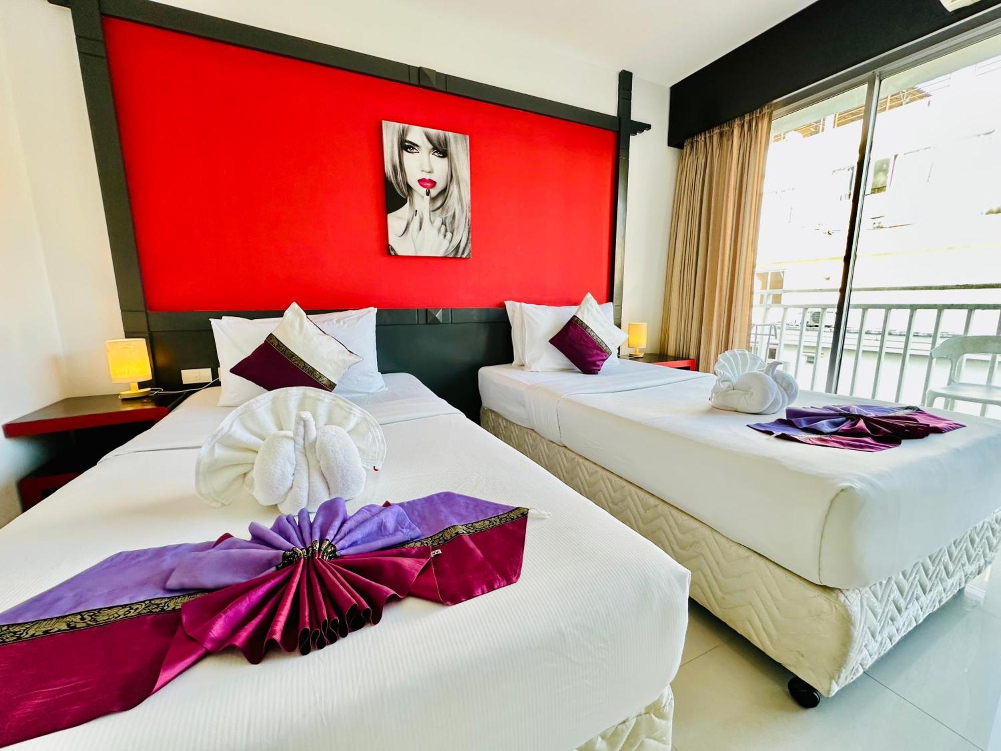 Hotel Baya Phuket Patong Eksteriør billede